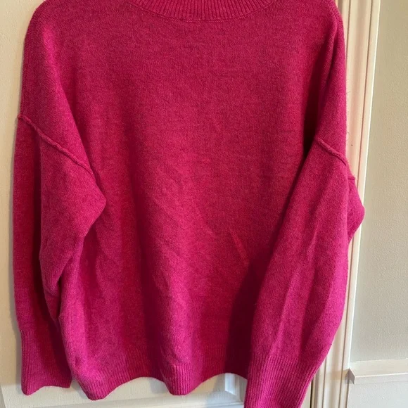 Vince Camuto Vibrant Pink Crew Neck Sweater - Picture 2 of 4